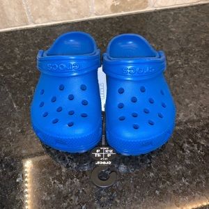 cobalt blue crocs